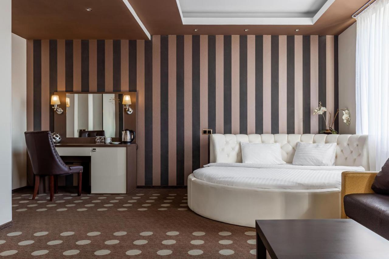 Hotel Ambassador Plaza Kijów Zewnętrze zdjęcie