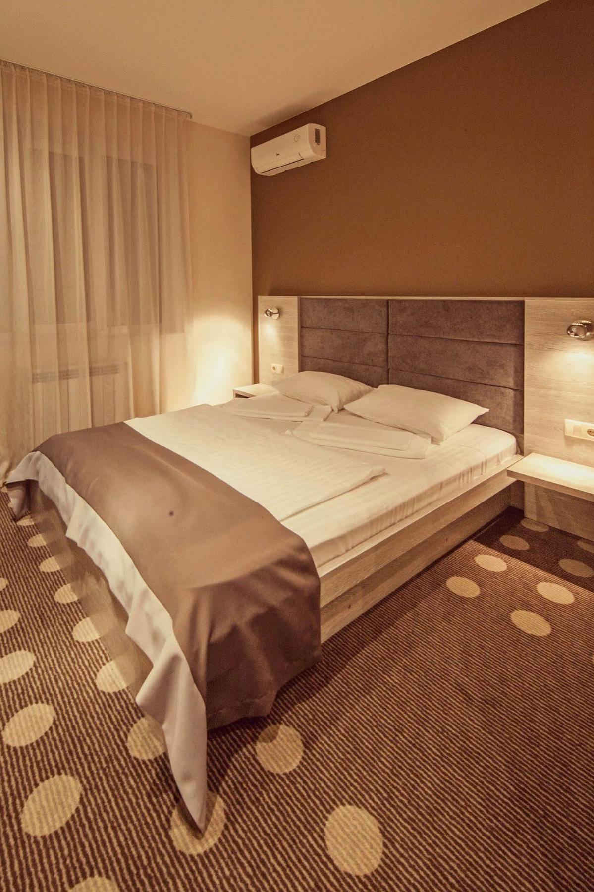 Hotel Ambassador Plaza Kijów Zewnętrze zdjęcie